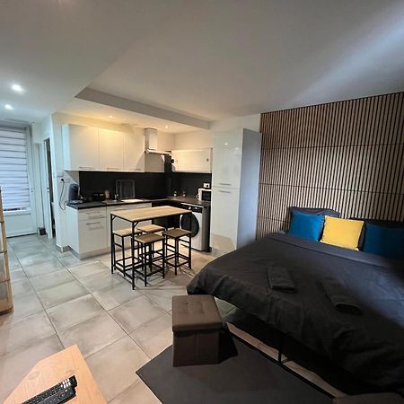 Studio Confortable Avec Balcon Villeneuve-sur-Lot Luaran gambar