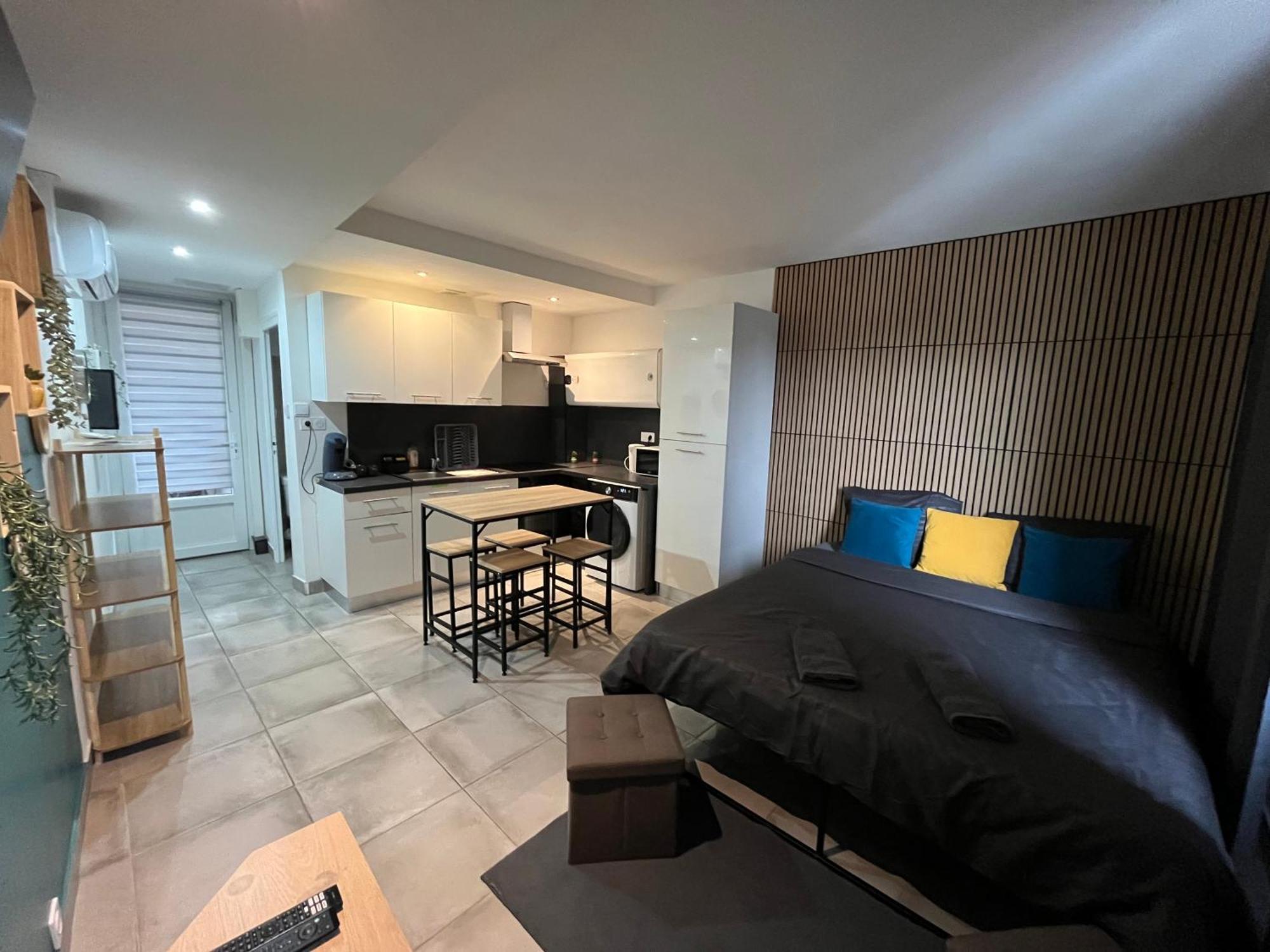 Studio Confortable Avec Balcon Villeneuve-sur-Lot Luaran gambar